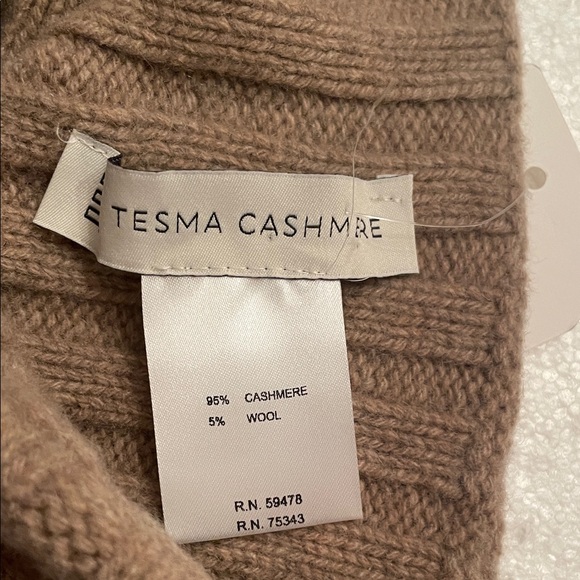 NWT Unisex Tan Ribbed Knit cashmere Beanie made in Italy - Picture 6 of 10